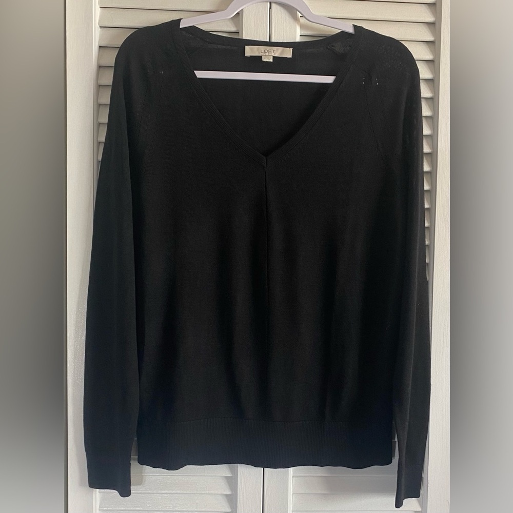 Ann Taylor Loft Black V-neck Sweater, Sz M, Acrylic/Wool/Polyester, Ribbed Trim